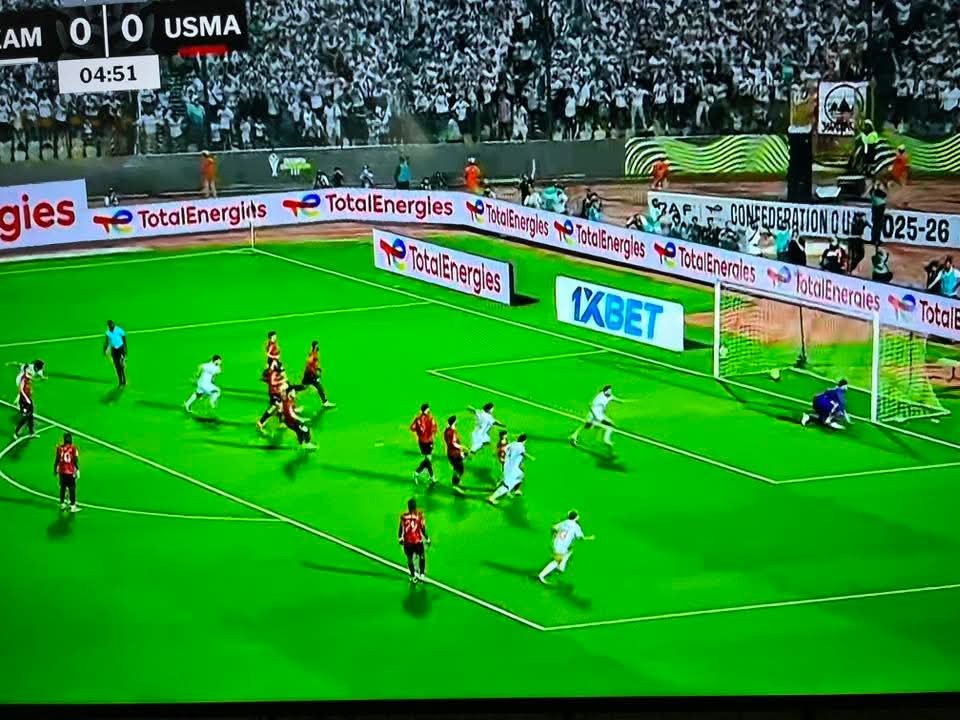 هدف مبكر للزمالك يهز شباك الفريق الجزائري في الدقيقة الخامسة ويشعل المدرجات