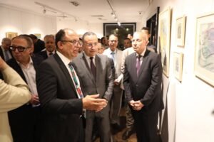 محافظ القاهرة يشهد معرض “خبايا الروح” للفنان سيد قنديل 2 محافظ القاهرة يشهد معرض “خبايا الروح” للفنان سيد قنديل