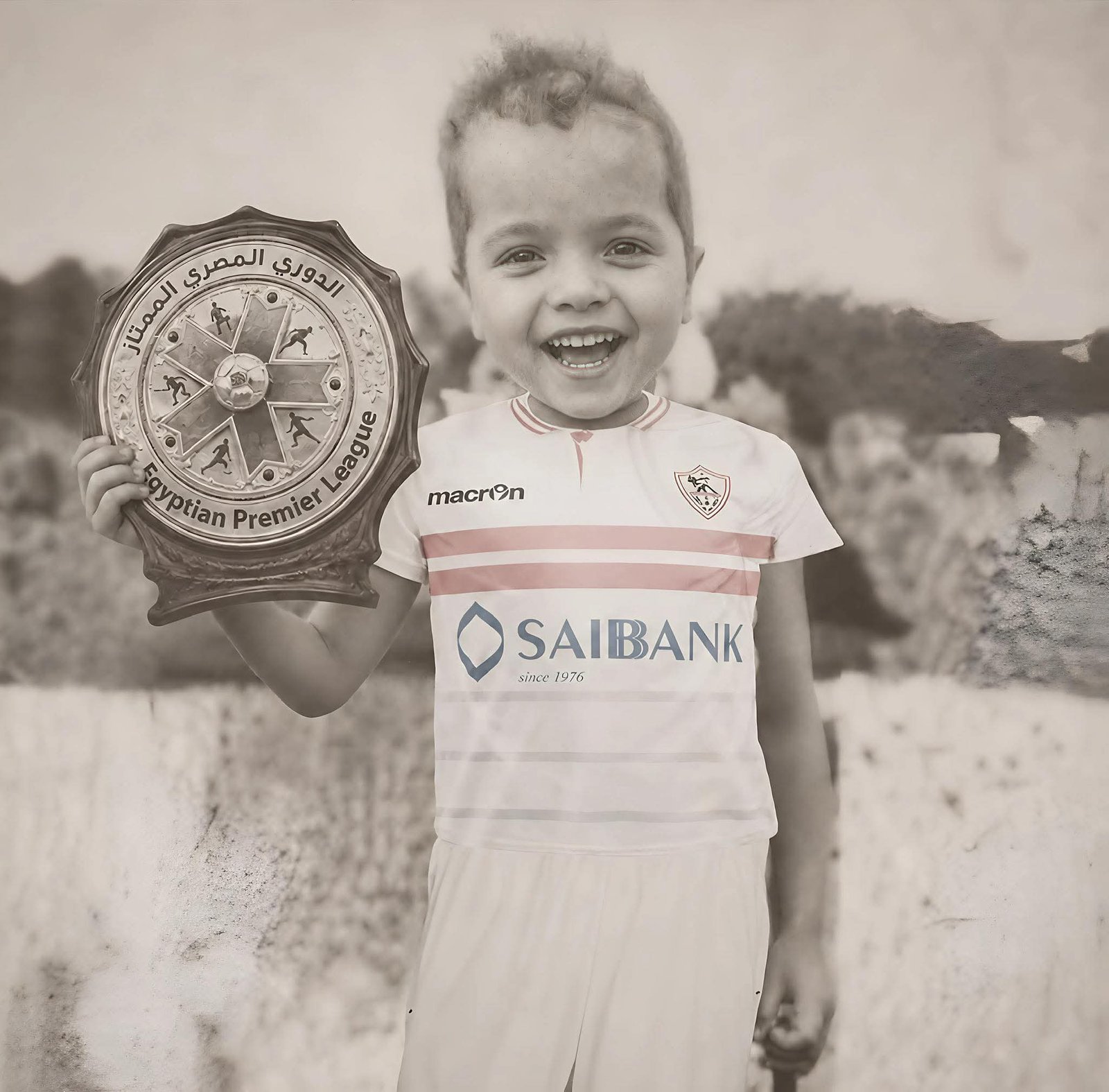 محمد هنيدي يحتفل بتتويج الزمالك بالدوري بصورة نادرة من الطفولة.. والجمهور يتفاعل 4 محمد هنيدي يحتفل بتتويج الزمالك بالدوري بصورة نادرة من الطفولة.. والجمهور يتفاعل