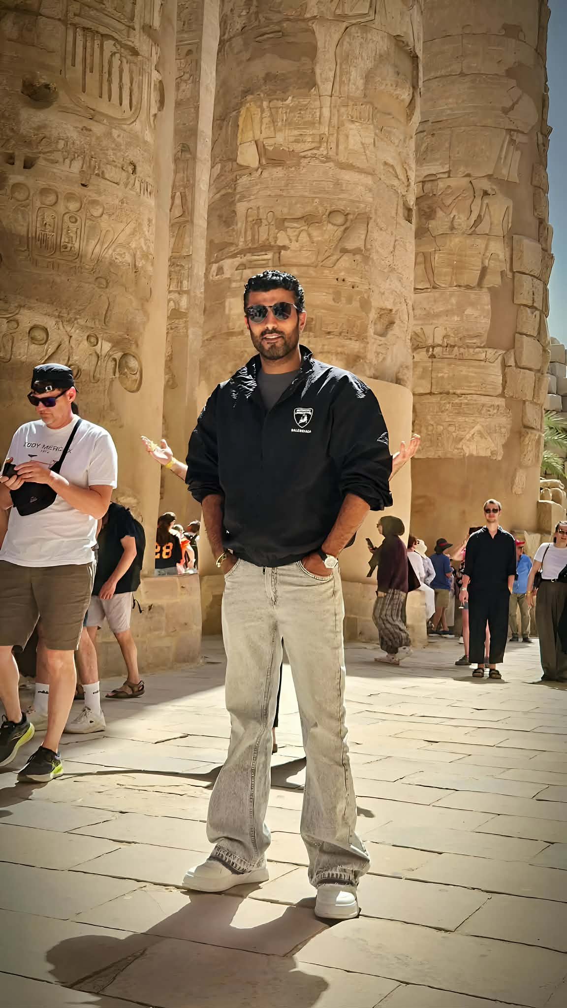 زيارة المخرج محمد سامي إلى معبد الكرنك تشعل الاهتمام بالسياحة الثقافية في الأقصر 2 زيارة المخرج محمد سامي إلى معبد الكرنك تشعل الاهتمام بالسياحة الثقافية في الأقصر