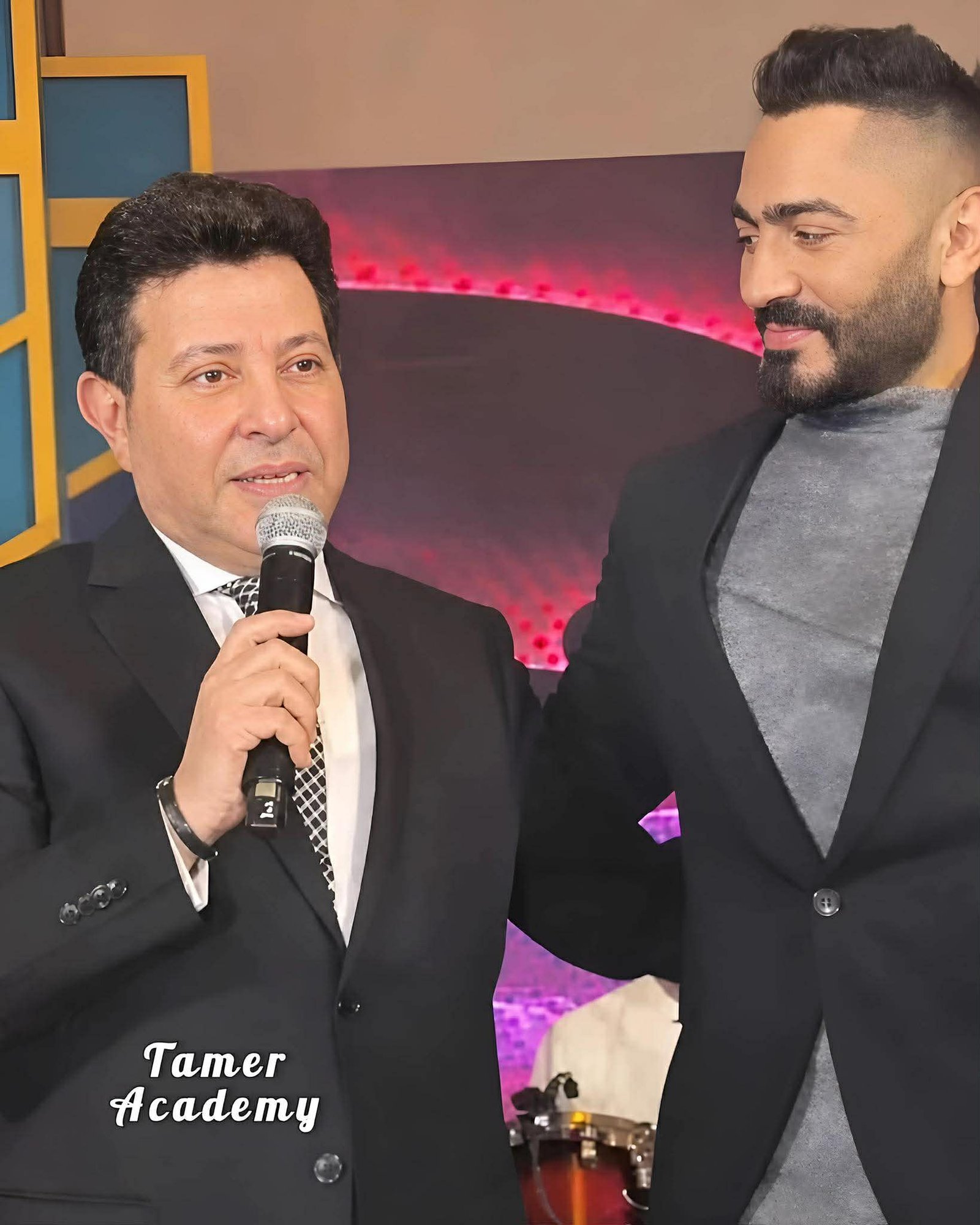تامر حسني ينعى هاني شاكر: “سيظل اسم أمير الغناء العربي علامة في تاريخ الفن الأصيل”