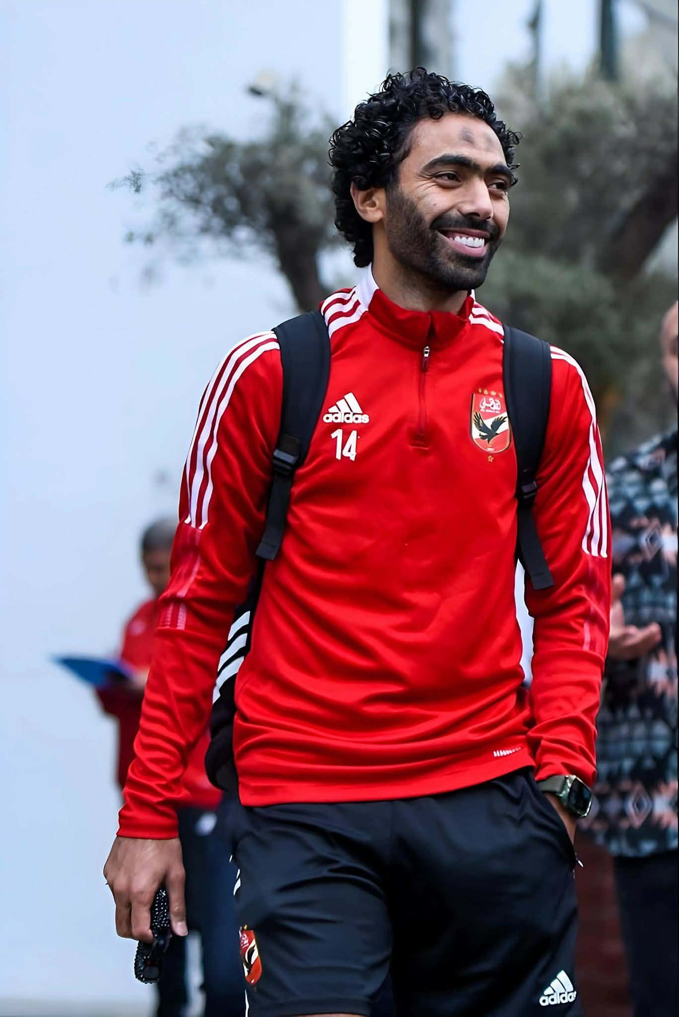 تجديد عقود الأهلي.. أحمد حسن يكشف موقف حسين الشحات وكوكا 4 تجديد عقود الأهلي.. أحمد حسن يكشف موقف حسين الشحات وكوكا