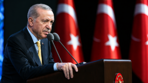 أردوغان يدعو لإعادة فتح مضيق هرمز فورًا.. وتحذيرات من أزمة طاقة عالمية