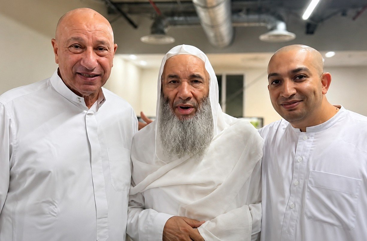 لقاء روحاني يجمع الخطيب وحسان ومدرب نجوم دولة التلاوة في الحج 3 لقاء روحاني يجمع الخطيب وحسان ومدرب نجوم دولة التلاوة في الحج