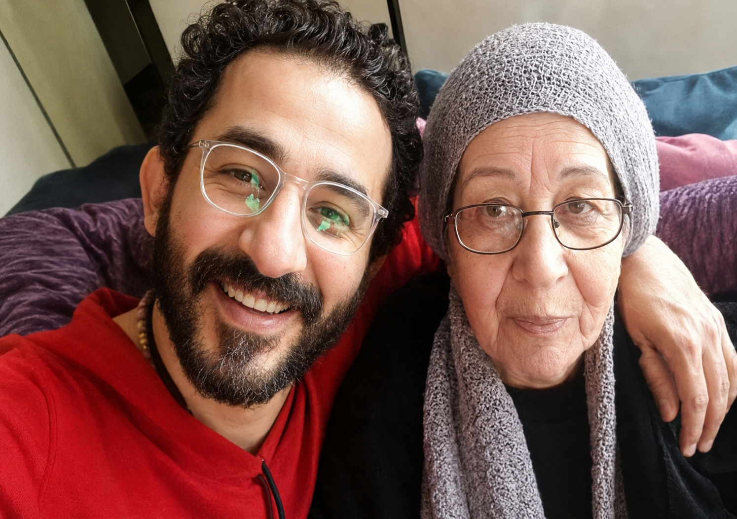 الإعلامي ممدوح موسى ينعى والدة الفنان أحمد حلمي بكلمات مؤثرة.. «ربنا يرحمها ويصبر أهلها» 2 الإعلامي ممدوح موسى ينعى والدة الفنان أحمد حلمي بكلمات مؤثرة.. «ربنا يرحمها ويصبر أهلها»