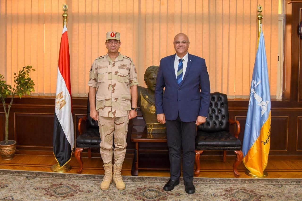 محافظ الإسكندرية وقائد قوات الدفاع الشعبي والعسكري يشهدان ختام التدريب العملي المشترك «صقر 168» 4 محافظ الإسكندرية وقائد قوات الدفاع الشعبي والعسكري يشهدان ختام التدريب العملي المشترك «صقر 168»