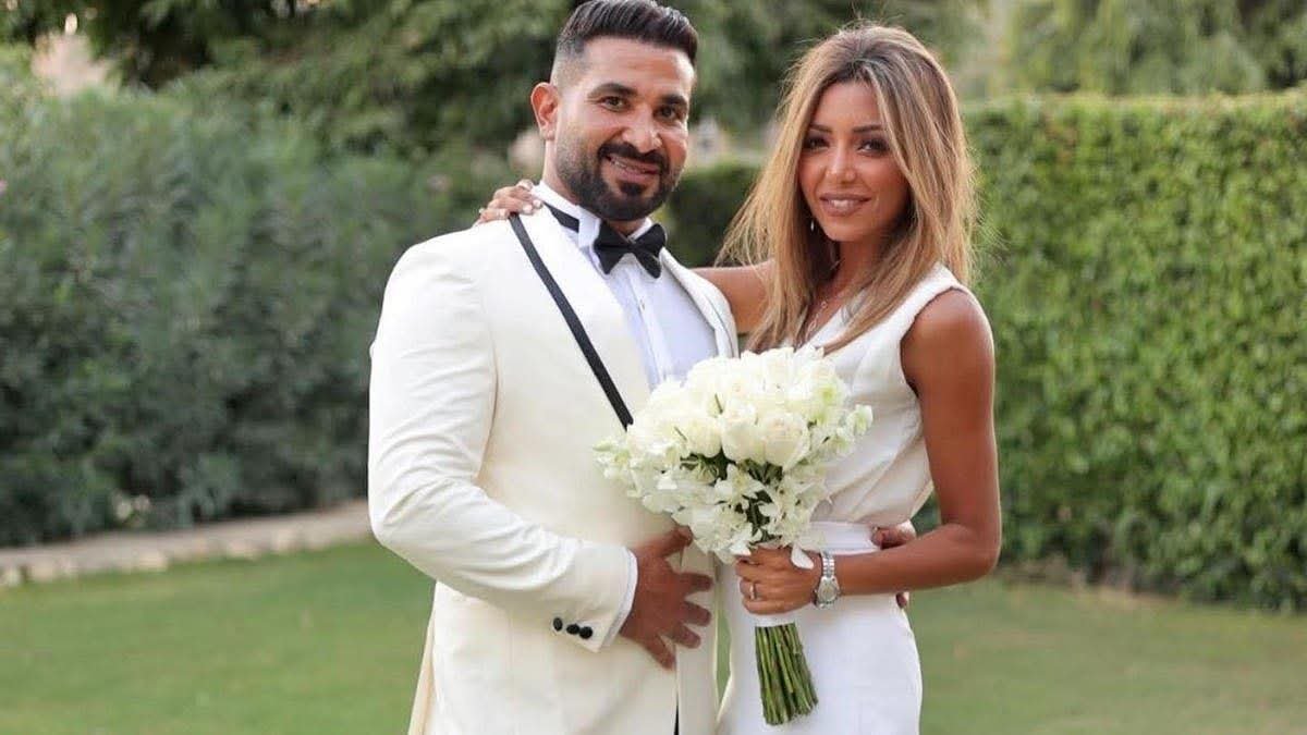 بعد إعلان طلاقهما للمرة الثالثة.. أحمد سعد وعلياء بسيوني يلغيان متابعة بعضهما عبر إنستجرام 4 بعد إعلان طلاقهما للمرة الثالثة.. أحمد سعد وعلياء بسيوني يلغيان متابعة بعضهما عبر إنستجرام
