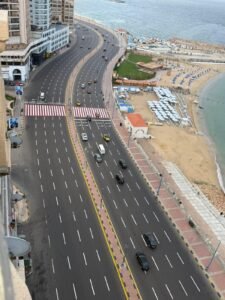 استعدادًا لصيف 2026.. محافظة الإسكندرية تنتهي من أعمال التخطيط الأرضي بطريق الكورنيش وإشارات عبور المشاة