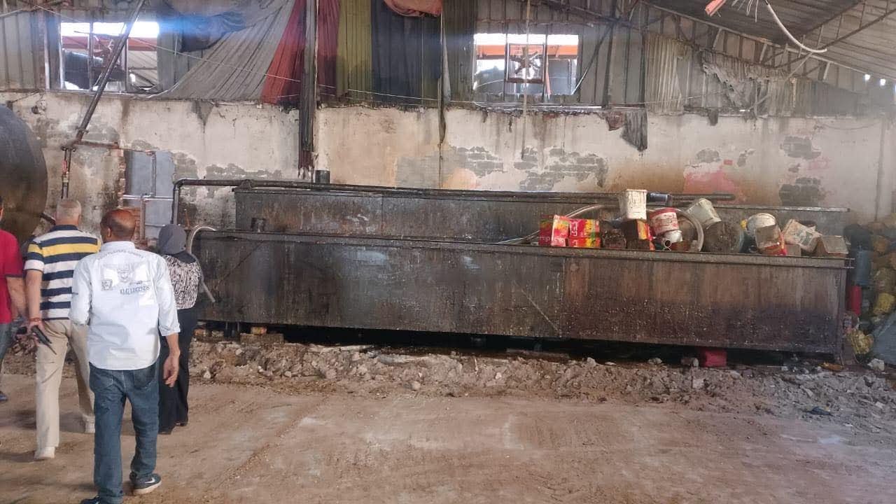 ضبط أغذية فاسدة بالإسكندرية.. التحفظ على 52 طن زيوت ودواجن مجهولة المصدر بحي شرق 4 ضبط أغذية فاسدة بالإسكندرية.. التحفظ على 52 طن زيوت ودواجن مجهولة المصدر بحي شرق