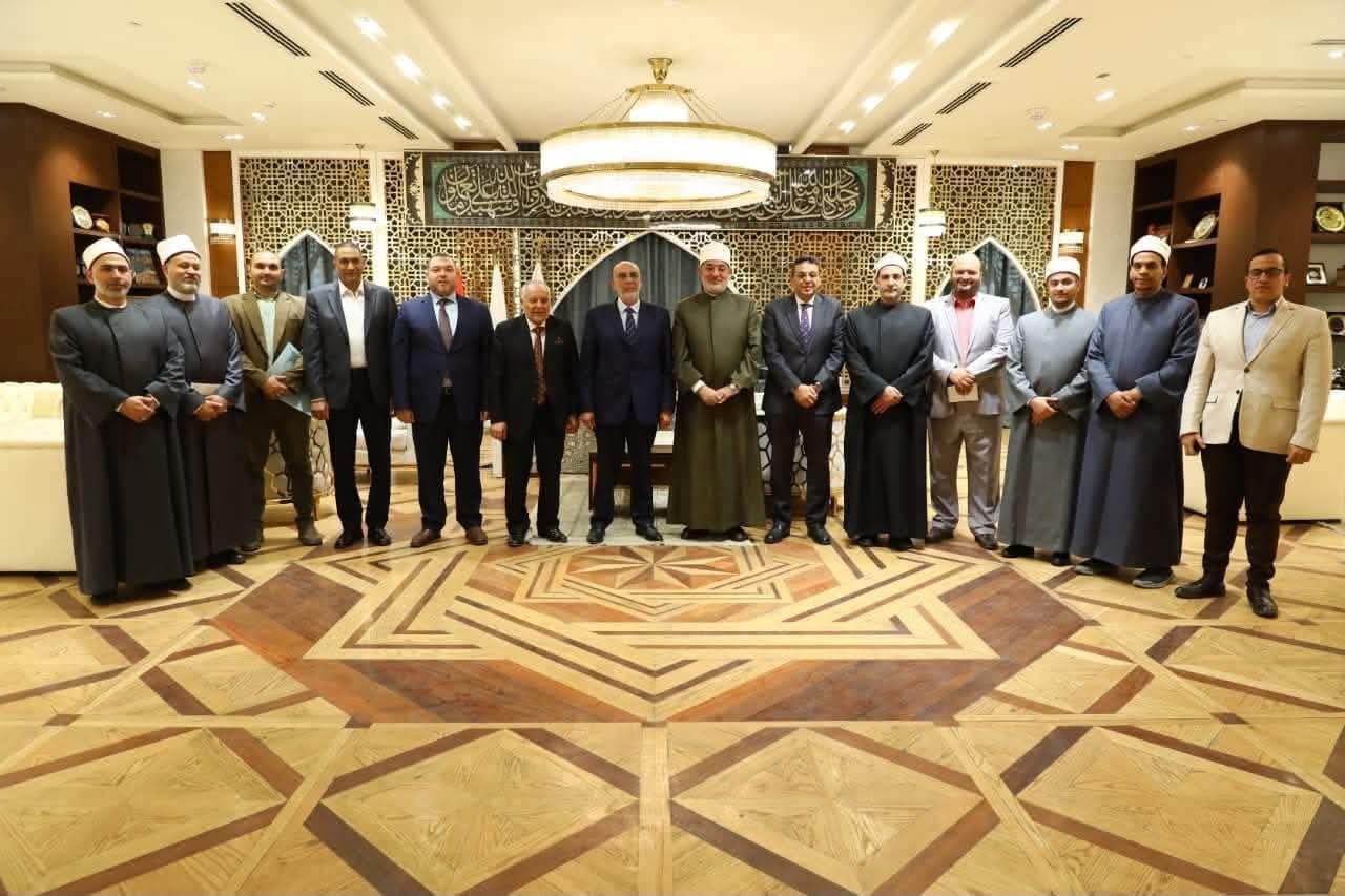 مفتي الجمهورية يشهد توقيع بروتوكول تعاون بين دار الإفتاء وجمعية سفراء الهداية لدعم الطلاب الوافدين ونشر الفكر الوسطي 3 مفتي الجمهورية يشهد توقيع بروتوكول تعاون بين دار الإفتاء وجمعية سفراء الهداية لدعم الطلاب الوافدين ونشر الفكر الوسطي