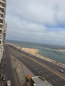 استعدادًا لصيف 2026.. محافظة الإسكندرية تنتهي من أعمال التخطيط الأرضي بطريق الكورنيش وإشارات عبور المشاة