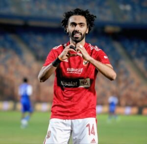 الأهلي يتمسك باستمرار حسين الشحات رغم اقتراب نهاية عقده 2 الأهلي يتمسك باستمرار حسين الشحات رغم اقتراب نهاية عقده