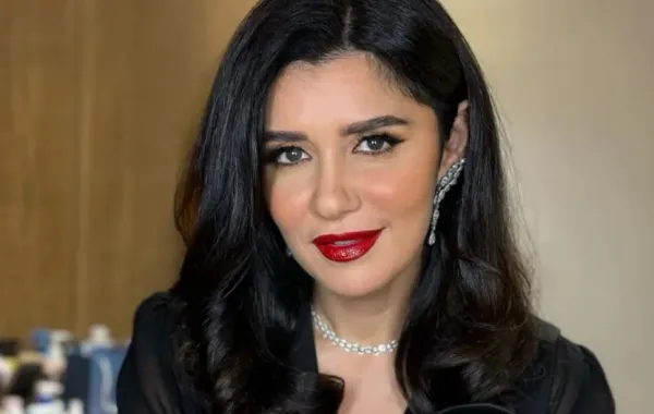 رأي غادة عادل في عمليات التجميل.. تكشف معاناتها مع عمليات النحت وتعلق على فكرة تعديل شكل الجسم 4 رأي غادة عادل في عمليات التجميل.. تكشف معاناتها مع عمليات النحت وتعلق على فكرة تعديل شكل الجسم