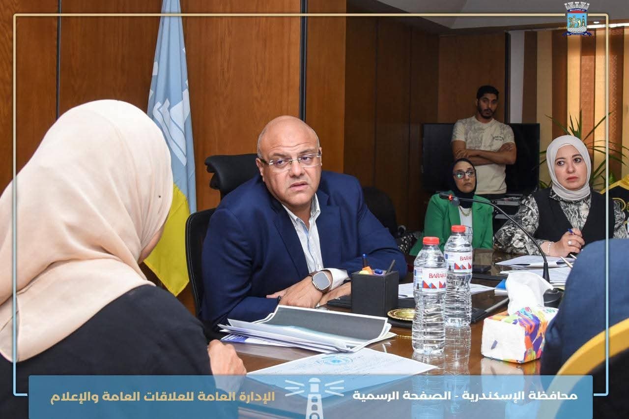 محافظ الإسكندرية يبحث 30 شكوى جماهيرية ويوجه بتوفير فرص عمل لذوي الهمم ومحدودي الدخل 3 محافظ الإسكندرية