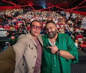محمد إمام يشكر الجمهور السعودي في العرض الخاص لفيلم صقر وكناريا وسط حضور جماهيري لافت