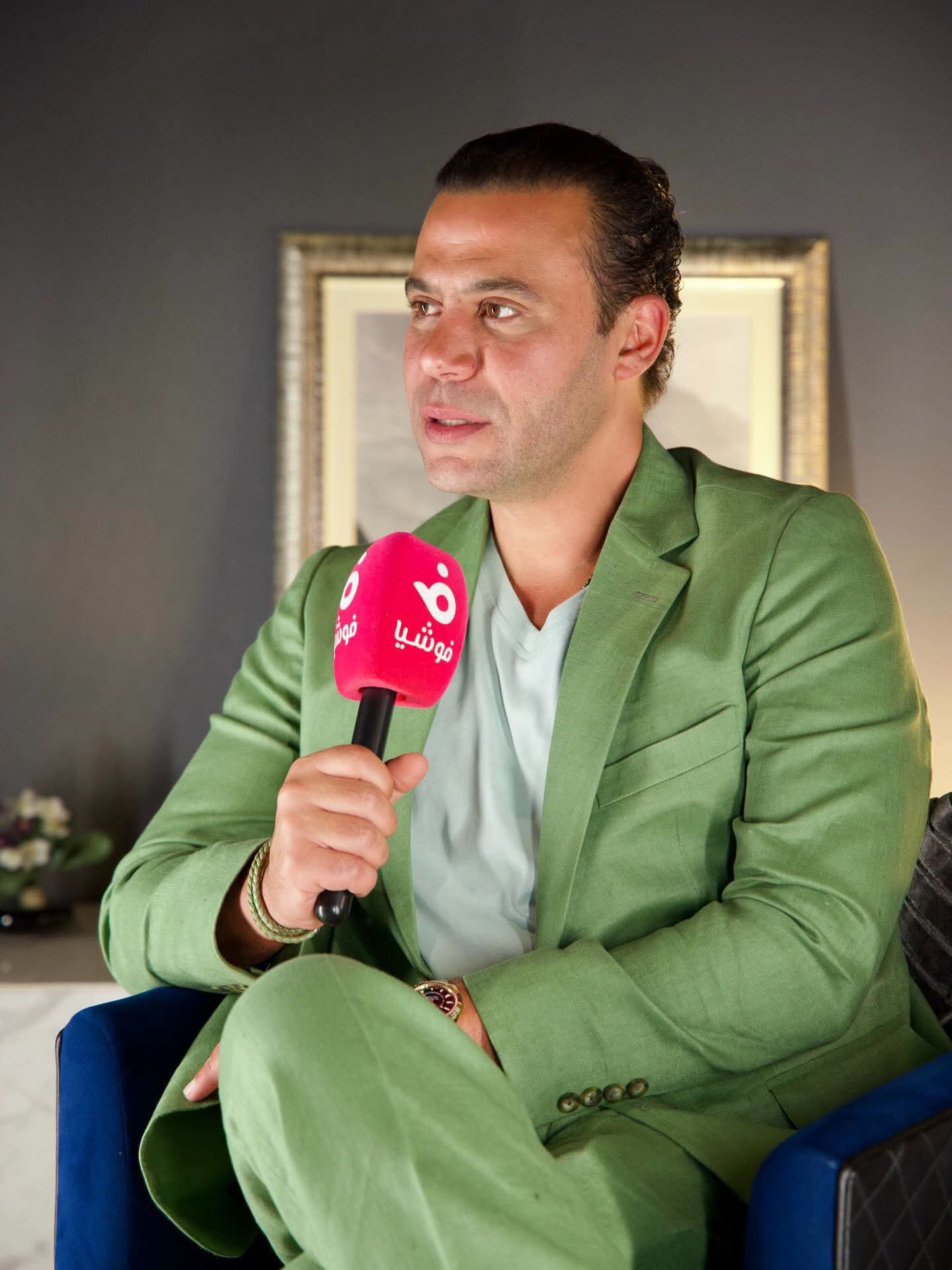 محمد إمام يحتفل بنجاح العرض الخاص لفيلم "صقر وكناريا" في الإمارات