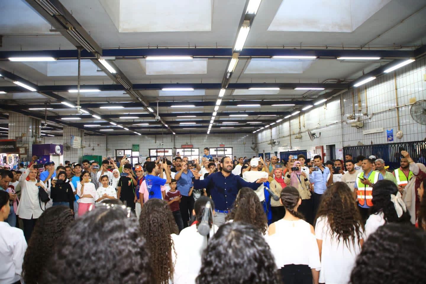 احتفالًا بذكرى ثورة 30 يونيو.. محطة شبرا الخيمة تتحول إلى مسرح للفن والإبداع