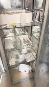 ضبط 12 حالة انتحال صفة طبيب بالإسكندرية.. حملات مكثفة على المنشآت الطبية الخاصة خلال مايو 2026 4 ضبط 12 حالة انتحال صفة طبيب بالإسكندرية.. حملات مكثفة على المنشآت الطبية الخاصة خلال مايو 2026