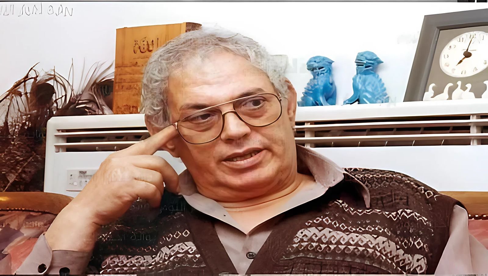ذكرى ميلاد الشاعر المصري أحمد حمزة.. كلمات خالدة صنعت وجدان الأغنية العربية 4 ذكرى ميلاد الشاعر المصري أحمد حمزة.. كلمات خالدة صنعت وجدان الأغنية العربية