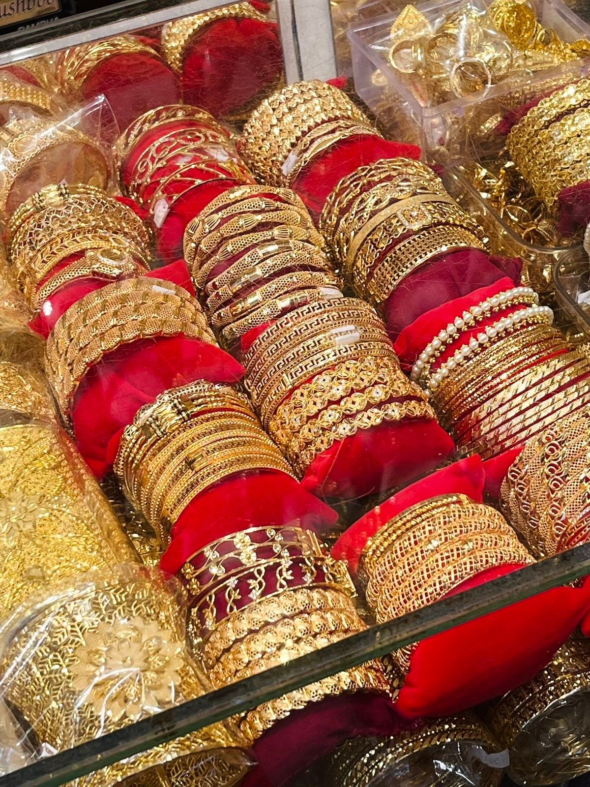 سعر الجنيه الذهب اليوم في مصر الخميس 4 يونيو 2026.. تراجع 960 جنيهًا خلال أيام