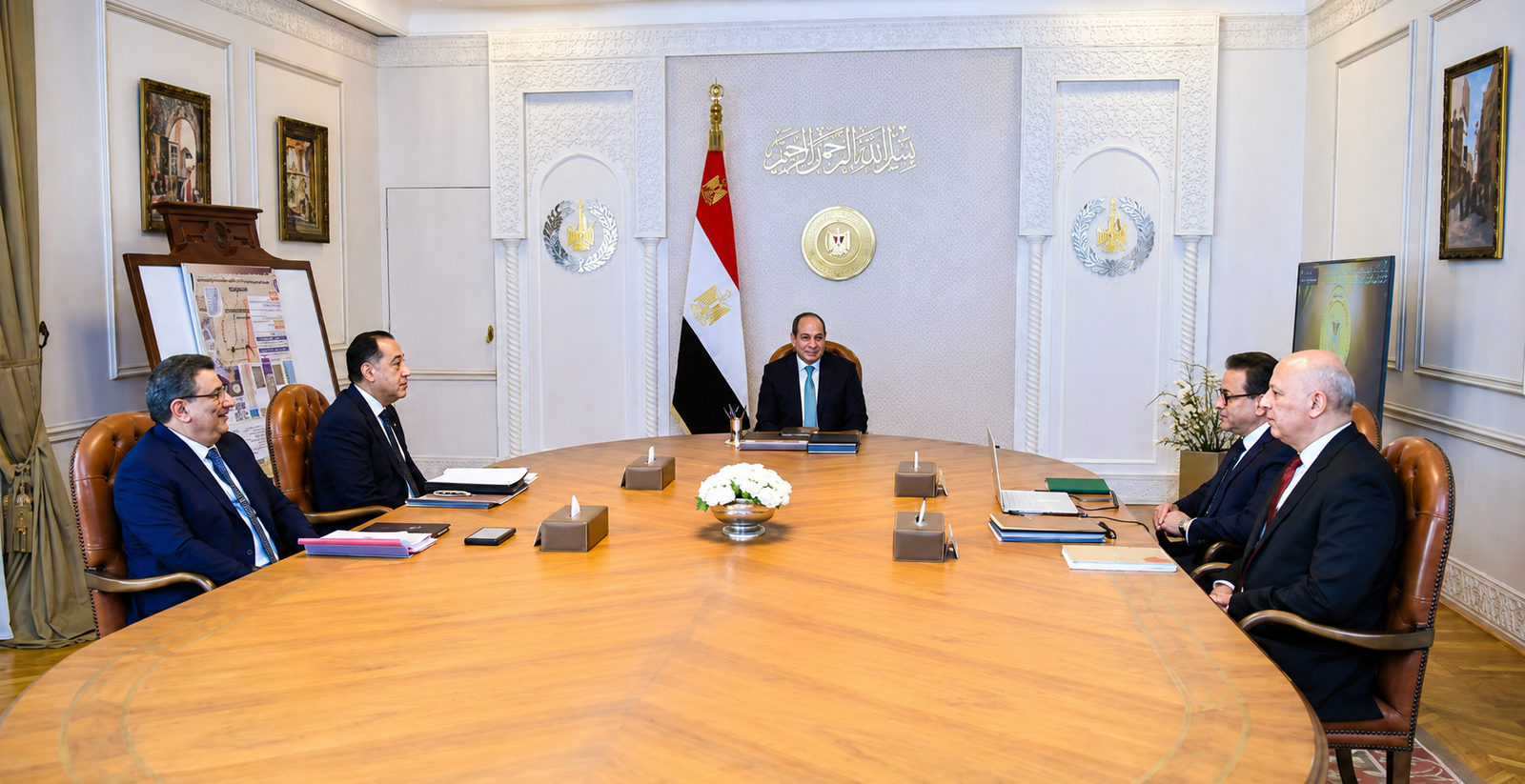 الرئيس السيسي يتابع منظومة التأمين الصحي الشامل ويؤكد تسريع التحول الرقمي بالقطاع الصحي 3 الرئيس السيسي يتابع منظومة التأمين الصحي الشامل ويؤكد تسريع التحول الرقمي بالقطاع الصحي