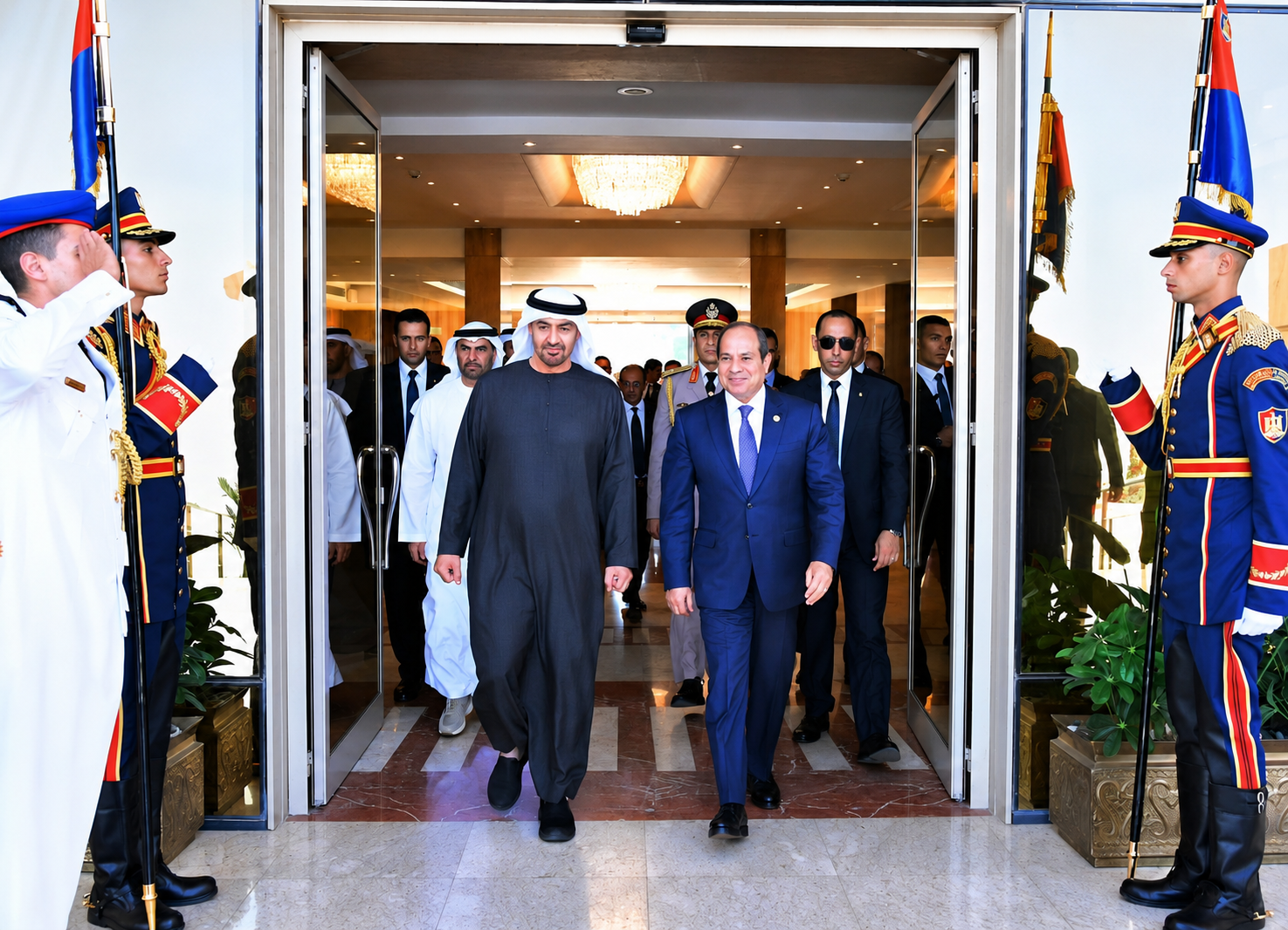السيسي ومحمد بن زايد يؤكدان عمق الشراكة الاستراتيجية بين مصر والإمارات خلال مباحثات قصر الاتحادية