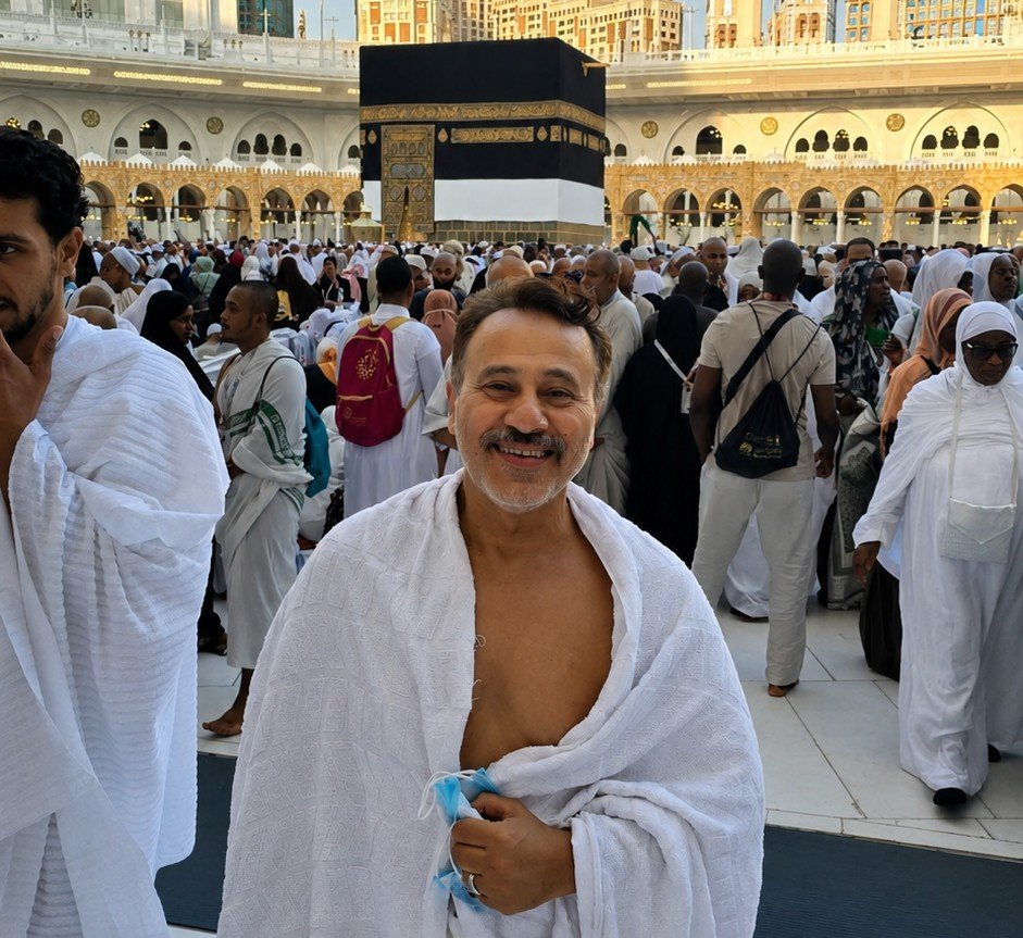 إيهاب فهمي يحتفل بـ يوم ميلادي في مكة المكرمة وسط أجواء روحانية داخل بيت الله الحرام 1 إيهاب فهمي يحتفل بـ يوم ميلادي في مكة المكرمة وسط أجواء روحانية داخل بيت الله الحرام