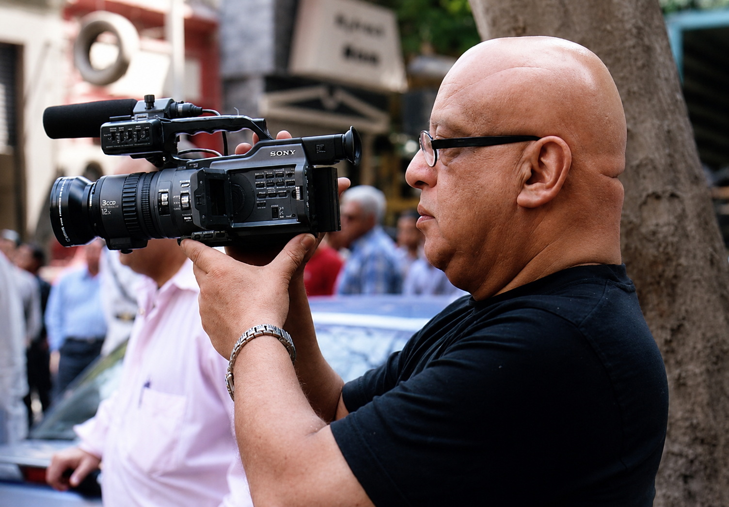 في ذكرى ميلاده.. خيري بشارة مخرج صنع بصمة خالدة في تاريخ السينما المصرية