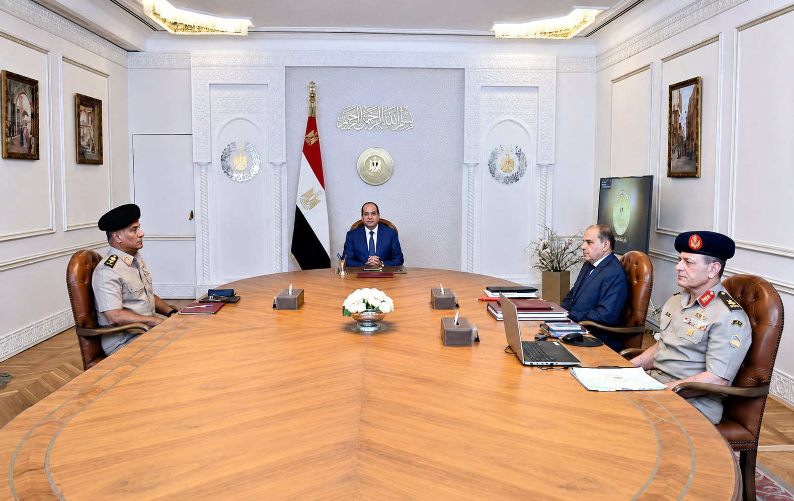 الرئيس السيسي يتابع جهود القوات المسلحة في المشروعات القومية ويؤكد أهمية سرعة التنفيذ لتحقيق التنمية المستدامة 3 الرئيس السيسي يتابع جهود القوات المسلحة في المشروعات القومية ويؤكد أهمية سرعة التنفيذ لتحقيق التنمية المستدامة