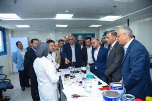 محافظ الإسكندرية يتفقد ميناء الدخيلة مع وزير الاستثمار لمتابعة انتظام العمل وتسريع الإفراج الجمركي