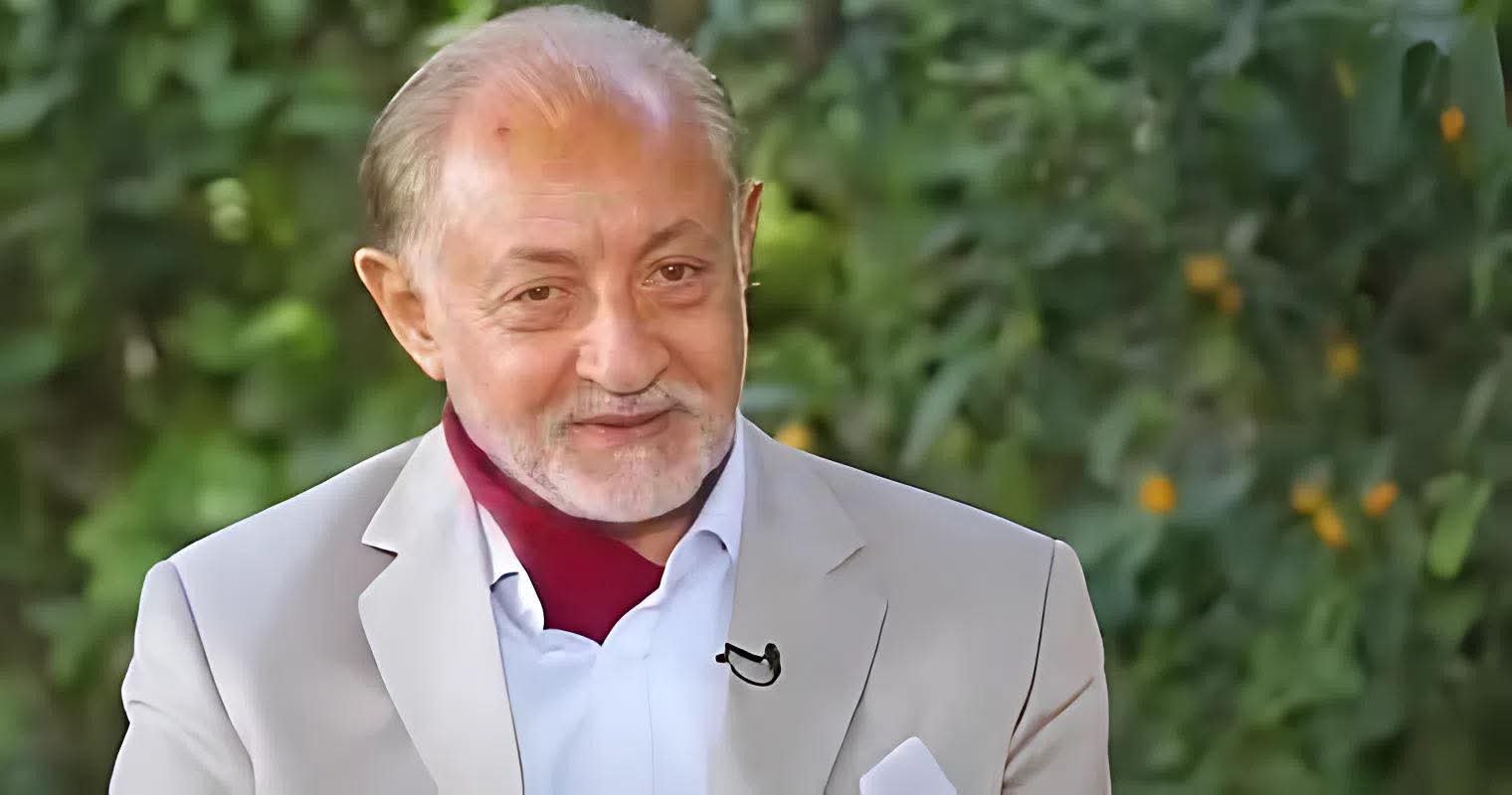 الحزن يخيم على الجميع.. تشييع جثمان الفنان عبد العزيز مخيون إلى مثواه الأخير بمسقط رأسه بالبحيرة 5 الحزن يخيم على الجميع.. تشييع جثمان الفنان عبد العزيز مخيون إلى مثواه الأخير بمسقط رأسه بالبحيرة