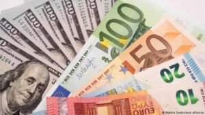 أسعار العملات الأجنبية اليوم الأحد 5 يوليو 2026 في البنك المركزي.. استقرار الدولار واليورو والإسترليني 2 أسعار العملات الأجنبية اليوم الأحد 5 يوليو 2026 في البنك المركزي.. استقرار الدولار واليورو والإسترليني