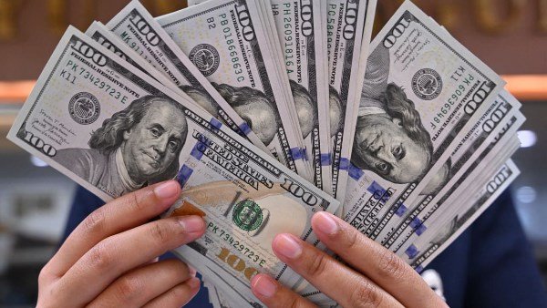 متوسط سعر الدولار مقابل الجنيه اليوم الأربعاء 22 يوليو 2026.. أعلى سعر في البنوك يتجاوز 51.35 جنيه 3 متوسط سعر الدولار مقابل الجنيه اليوم الأربعاء 22 يوليو 2026.. أعلى سعر في البنوك يتجاوز 51.35 جنيه