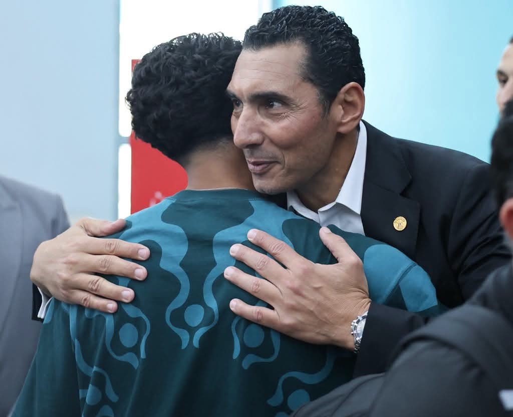 وزير الشباب والرياضة في استقبال منتخب مصر بمطار العلمين عقب العودة من كأس العالم 2026