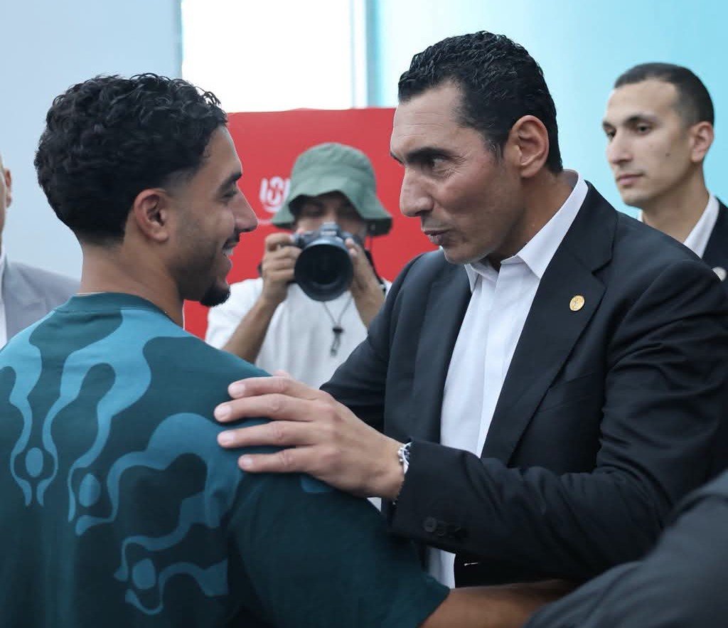 وزير الشباب والرياضة في استقبال منتخب مصر بمطار العلمين عقب العودة من كأس العالم 2026