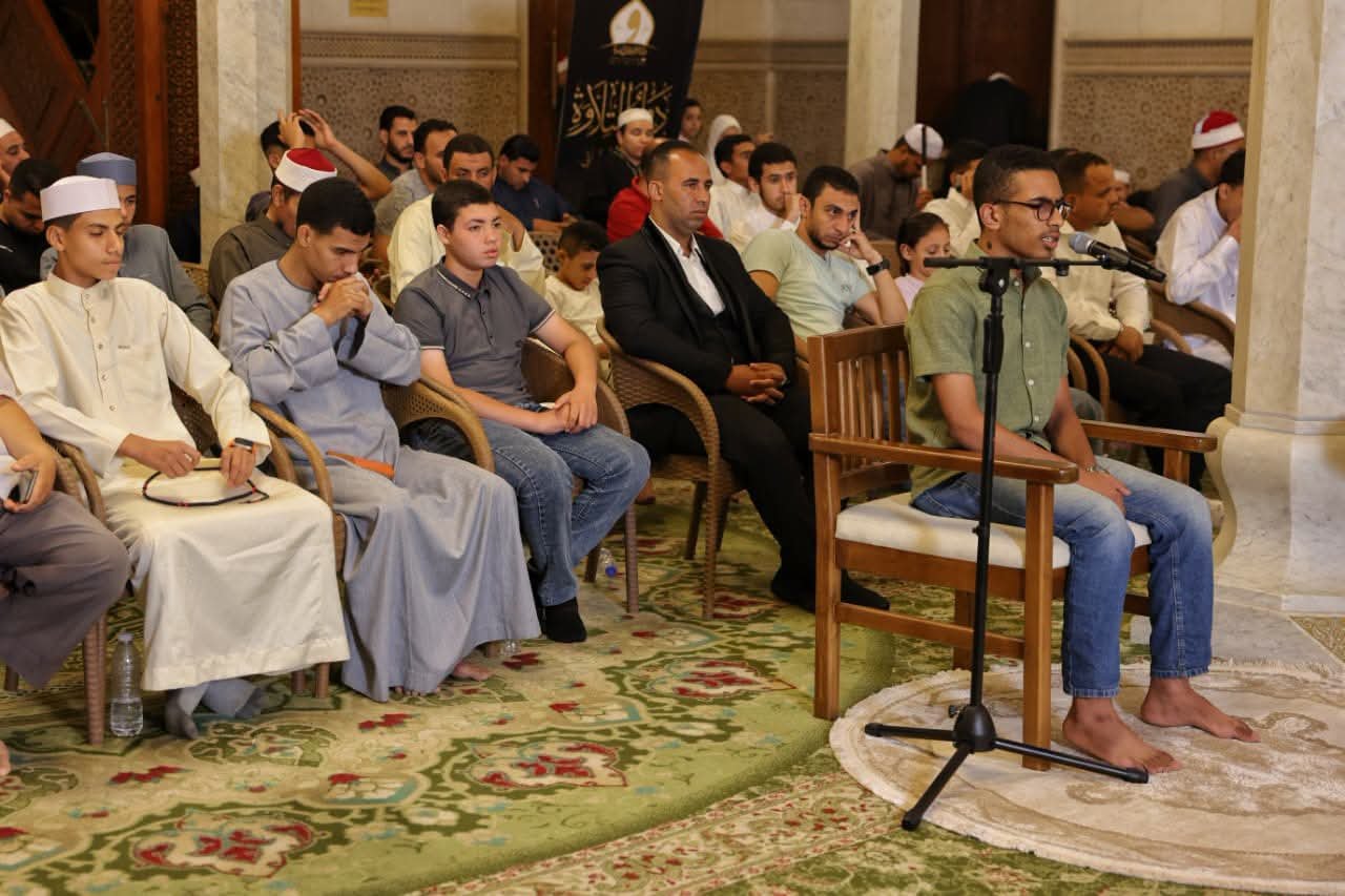 تصفيات برنامج "دولة التلاوة" الموسم الثاني بمسجد السيدة نفيسة.. انطلاق مرحلة جديدة لاكتشاف أصوات قرآنية متميزة 4 تصفيات برنامج "دولة التلاوة" الموسم الثاني بمسجد السيدة نفيسة.. انطلاق مرحلة جديدة لاكتشاف أصوات قرآنية متميزة