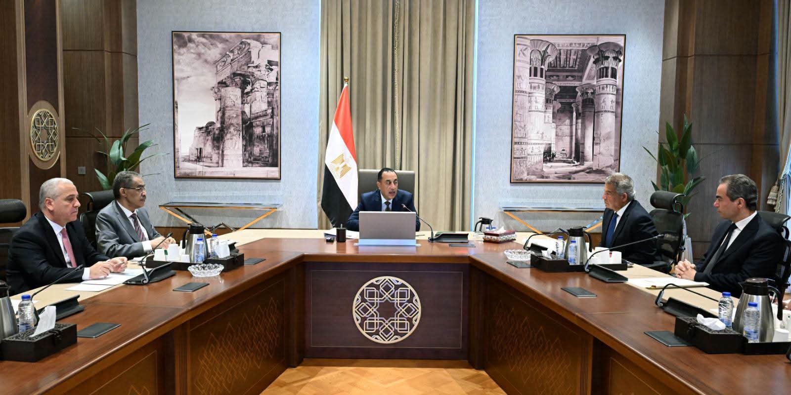 رئيس الوزراء يتابع تنفيذ تكليفات الرئيس بشأن تطوير الإعلام استعدادًا لمؤتمر الإعلام في ديسمبر 2 رئيس الوزراء يتابع تنفيذ تكليفات الرئيس بشأن تطوير الإعلام استعدادًا لمؤتمر الإعلام في ديسمبر