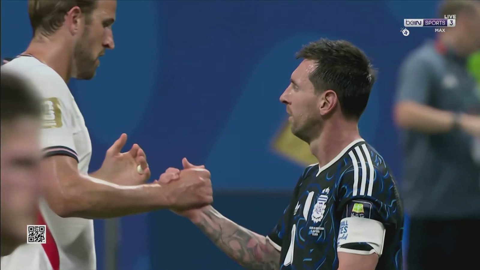 ميسي يواسي هاري كين بعد خروج إنجلترا من كأس العالم 3 ميسي يواسي هاري كين