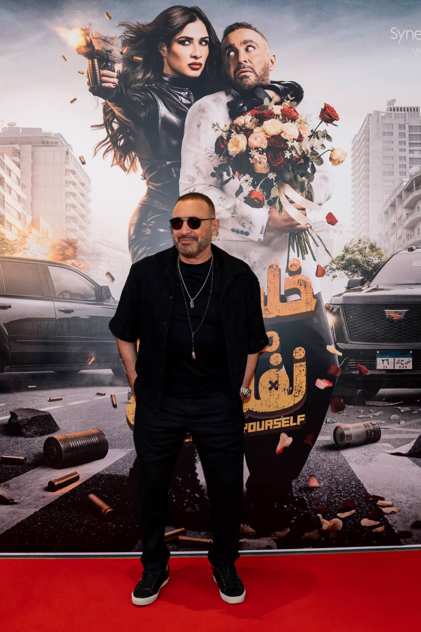 ياسمين عبد العزيز وأحمد السقا في العرض الخاص لفيلم "خلي بالك من نفسك".. أول تعاون سينمائي بعد 23 عامًا يجذب الأنظار 4 ياسمين عبد العزيز وأحمد السقا في العرض الخاص لفيلم "خلي بالك من نفسك".. أول تعاون سينمائي بعد 23 عامًا يجذب الأنظار