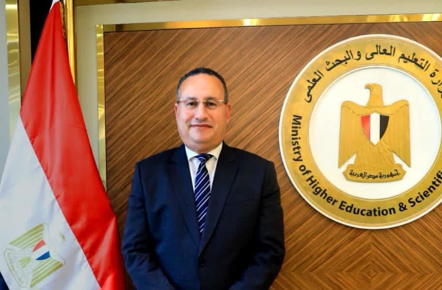 وزير التعليم العالي يهنئ الرئيس السيسي والشعب المصري بذكرى ثورة 23 يوليو المجيدة 3 وزير التعليم العالي