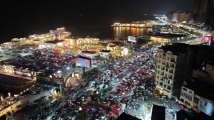 احتفالات الشعب السكندري بفوز منتخب مصر والتأهل إلى دور الـ16 بكأس العالم تشعل شوارع الإسكندرية 6 احتفالات الشعب السكندري بفوز منتخب مصر والتأهل إلى دور الـ16 بكأس العالم تشعل شوارع الإسكندرية