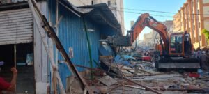 حملات إزالة الإشغالات بالإسكندرية تتواصل تنفيذاً لتوجيهات المحافظ.. إزالة مئات التعديات والتحفظ على آلاف المخالفات لاستعادة الانضباط