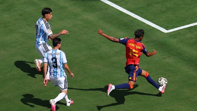 التعادل السلبي يحسم الشوط الأول بين إسبانيا والأرجنتين في نهائي كأس العالم 2026 5 التعادل السلبي يحسم الشوط الأول بين إسبانيا والأرجنتين في نهائي كأس العالم 2026