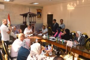 محافظ الإسكندرية يعقد اللقاء الجماهيري لخدمة المواطنين ويوجه بسرعة حل الشكاوى وتعزيز فرص العمل 3 محافظ الإسكندرية يعقد اللقاء الجماهيري لخدمة المواطنين ويوجه بسرعة حل الشكاوى وتعزيز فرص العمل