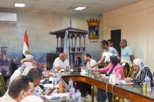 محافظ الإسكندرية يعقد اللقاء الجماهيري لخدمة المواطنين ويوجه بسرعة حل الشكاوى وتعزيز فرص العمل 6 محافظ الإسكندرية يعقد اللقاء الجماهيري لخدمة المواطنين ويوجه بسرعة حل الشكاوى وتعزيز فرص العمل