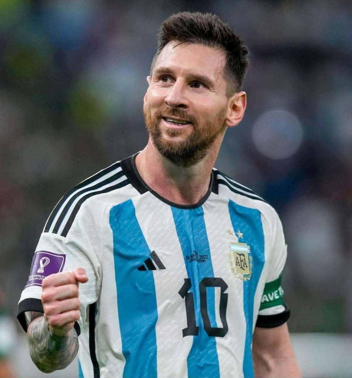 ليونيل ميسي يواصل مشواره مع منتخب الأرجنتين.. ولا نية لإعلان الاعتزال الدولي في الوقت الحالي