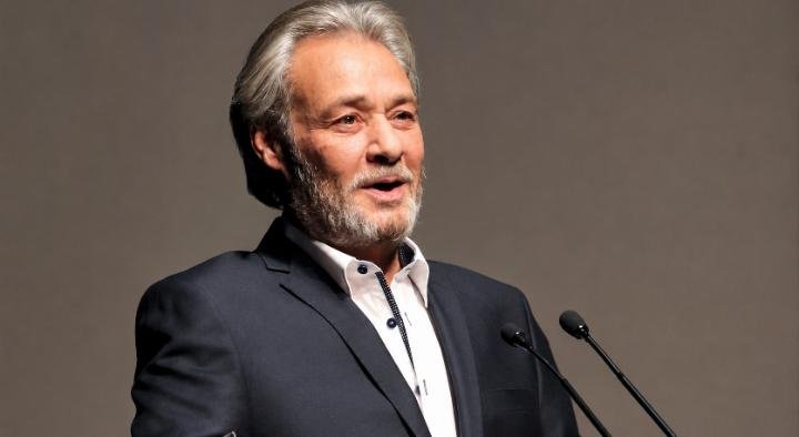 ذكرى رحيل فاروق الفيشاوي.. "الولد الشقي" الذي ترك بصمة خالدة في السينما والدراما المصرية 4 ذكرى رحيل فاروق الفيشاوي.. "الولد الشقي" الذي ترك بصمة خالدة في السينما والدراما المصرية