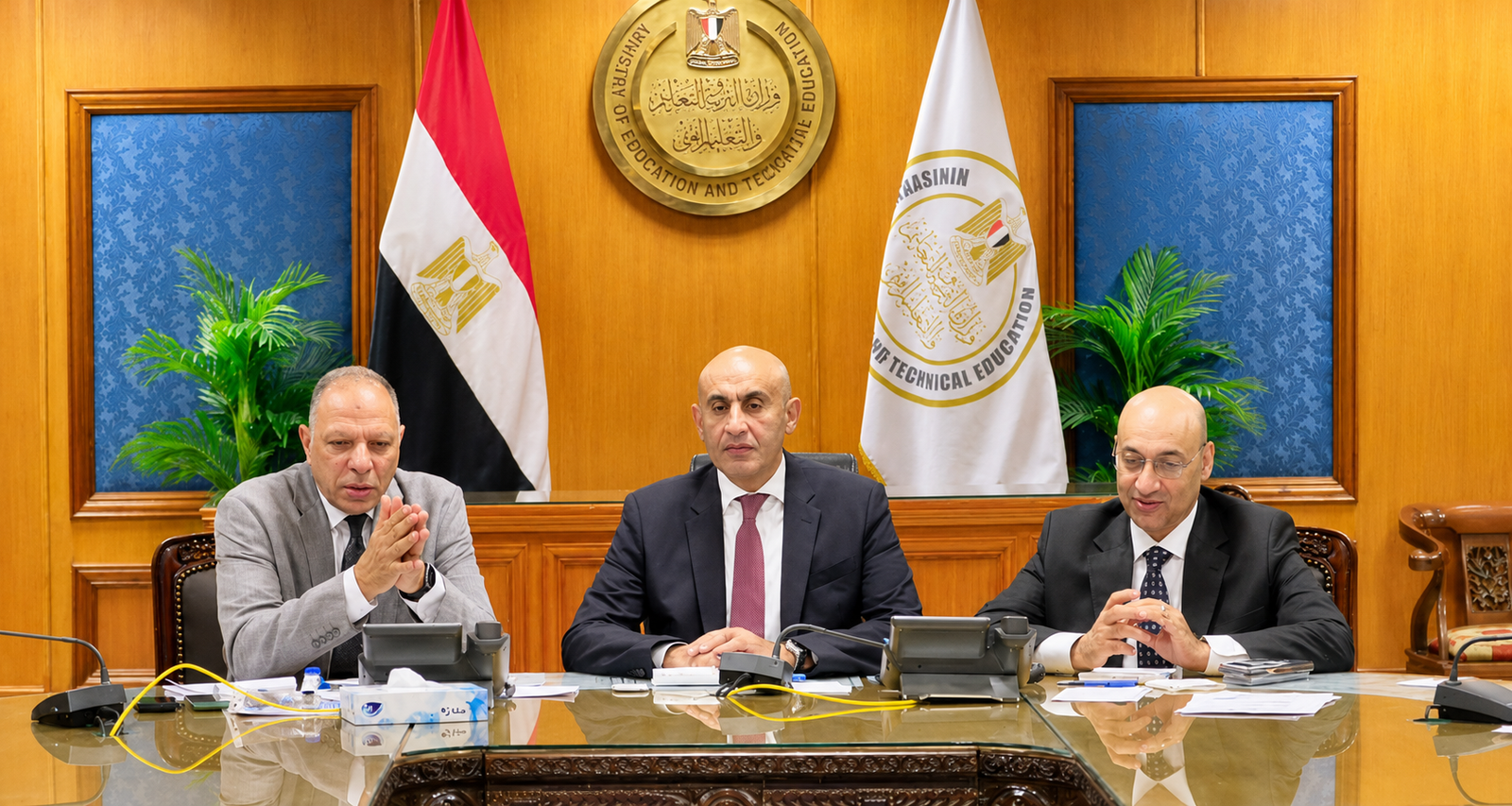 وزير التربية والتعليم يتابع آخر أيام امتحانات الثانوية العامة 2026 من غرفة العمليات المركزية ويؤكد انتظام اللجان 6 وزير التربية والتعليم يتابع آخر أيام امتحانات الثانوية العامة 2026 من غرفة العمليات المركزية ويؤكد انتظام اللجان