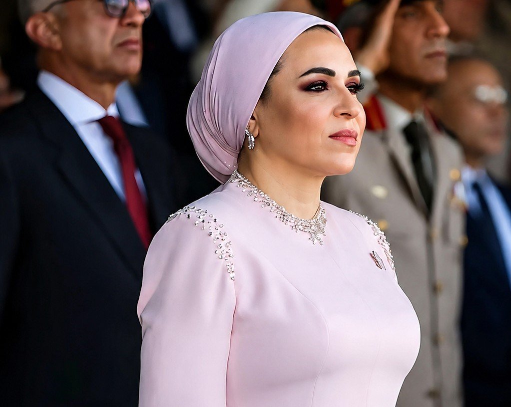 السيدة انتصار السيسي تنشر رسالة مؤثرة بعنوان "لحظة فخر وحب".. إشادة بأبطال القوات المسلحة في يوم التخرج 5 السيدة انتصار السيسي تنشر رسالة مؤثرة بعنوان "لحظة فخر وحب".. إشادة بأبطال القوات المسلحة في يوم التخرج