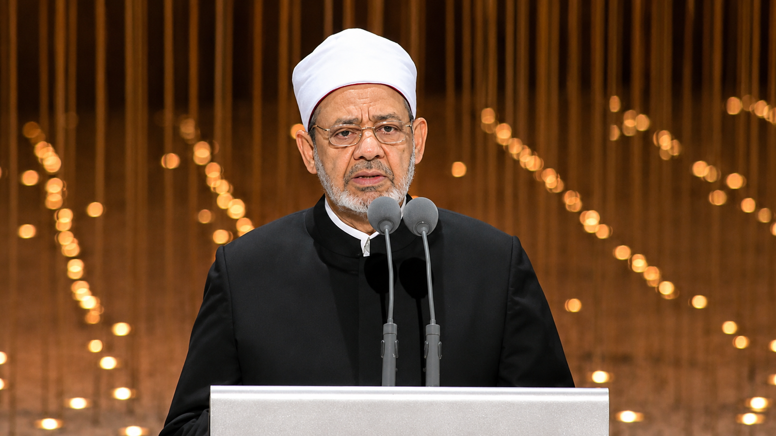 وفاة نجل شقيقة شيخ الأزهر.. رحيل الدكتور محمد الكامل يخيم بالحزن على أسرة الإمام الأكبر 3 وفاة نجل شقيقة شيخ الأزهر.. رحيل الدكتور محمد الكامل يخيم بالحزن على أسرة الإمام الأكبر